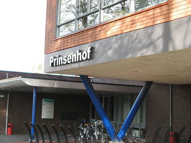 Façade van de Prinsenhof in Beverwijk