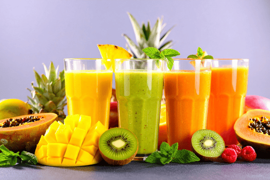 Smoothie maken meivakantie Jongerencentrum de Koe